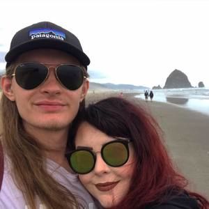 Meet your Posher, Tom